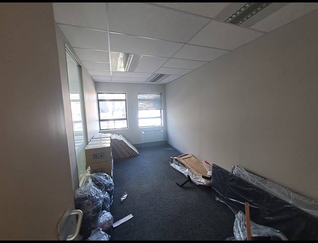 300M² OFFICE TO LET IN ILLOVO